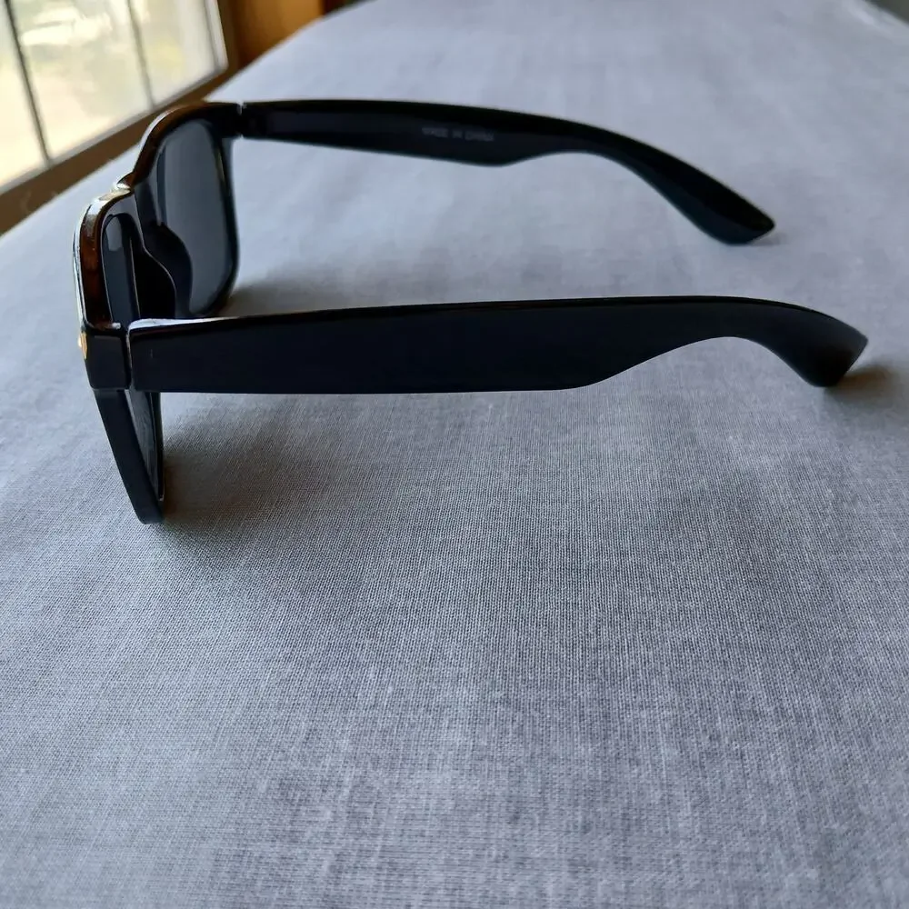 Classic Black Sunglasses OSFM adult sized simple unisex retro 80s 90s Y2K